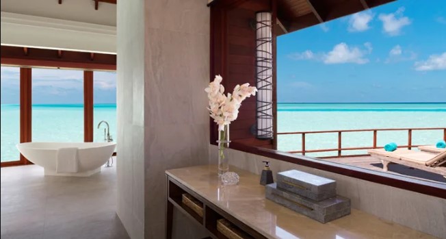 Over Water Suite photo 4